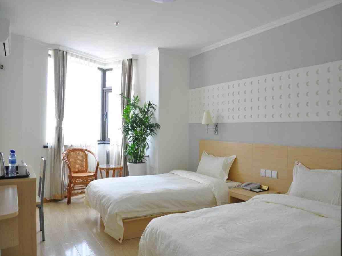 Super 8 Hotel Qingdao Railway Station Gui Zhou Road Exterior foto
